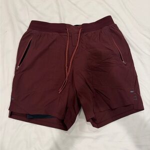 Lululemon men’s license to train lined shorts 7” L